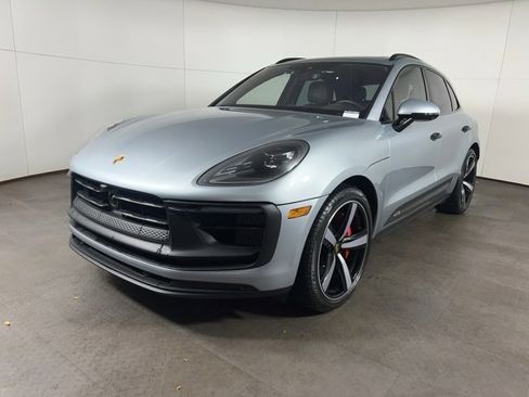 Used 2024 Porsche Macan GTS image 3