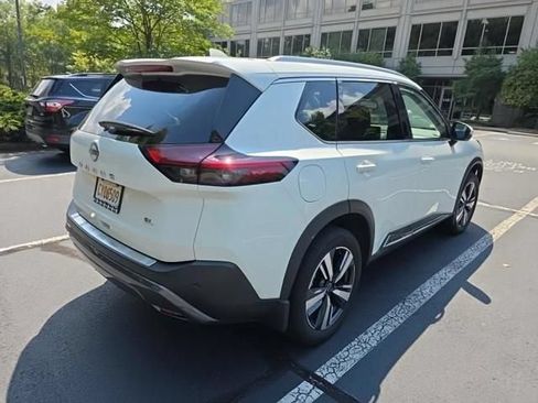 Used 2023 Nissan Rogue SL FWD image 9