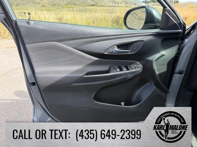 Used 2025 Buick Envista Sport Touring FWD image 12