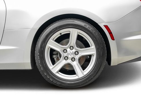 Used 2019 Chevrolet Camaro LT RWD image 23