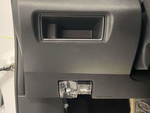 New 2025 Nissan Versa SV w/ Trunk Package image 19