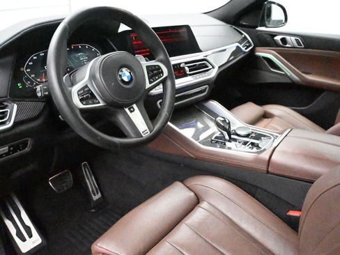 Used 2021 BMW X6 M50i w/ Premium Package image 2