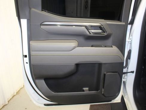 Used 2024 Chevrolet Silverado 1500 ZR2 w/ Technology Package image 16