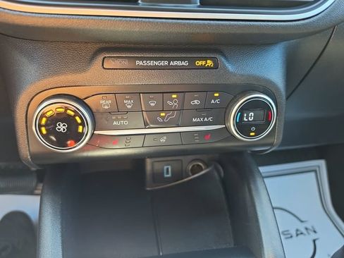 Used 2020 Ford Escape SEL AWD/4WD image 21