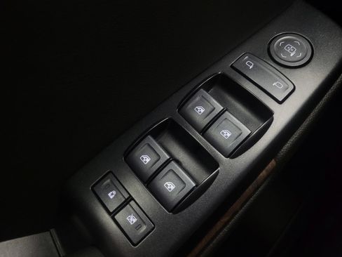Used 2020 Chevrolet Tahoe LS AWD/4WD image 27