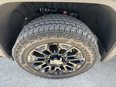 Used 2026 GMC Sierra 2500 Denali Ultimate AWD/4WD image 13