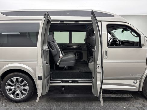 New 2026 GMC Savana 2500 w/ Driver Convenience Package RWD image 7