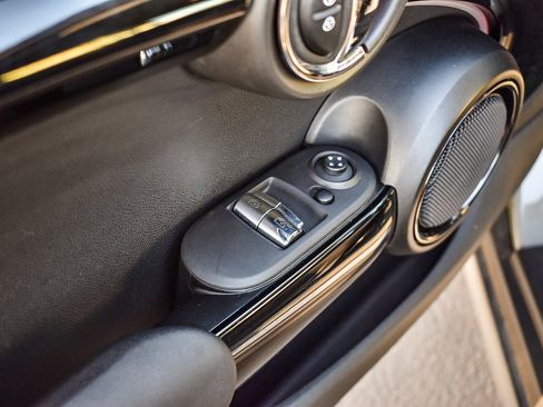 Used 2022 MINI Cooper SE image 18