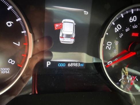 Used 2021 Toyota RAV4 LE FWD image 15