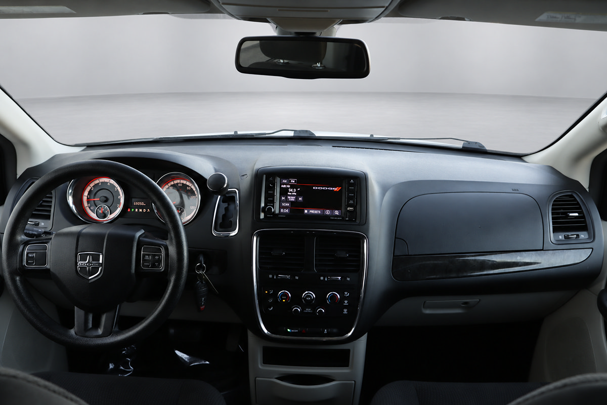 Used 2019 Dodge Grand Caravan SE FWD image 19
