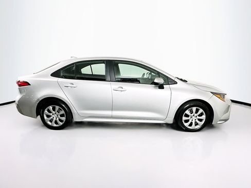 Used 2025 Toyota Corolla LE image 10