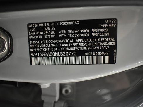 Used 2022 Porsche Macan S image 37