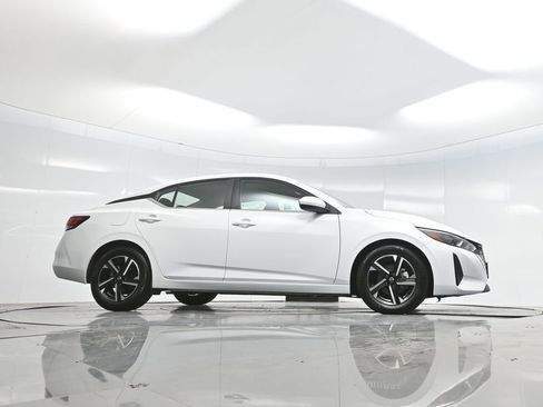 Used 2024 Nissan Sentra SV image 58