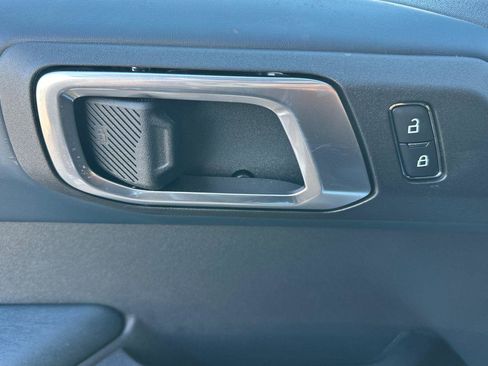 New 2025 Ford Bronco Heritage Edition image 8