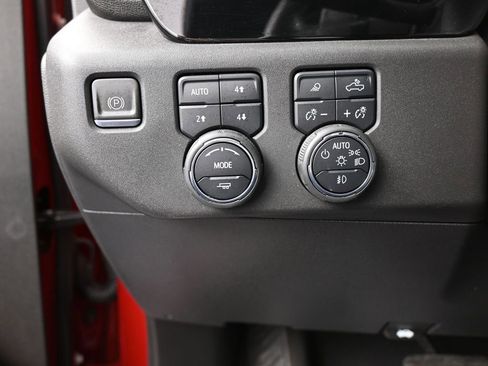 Used 2023 Chevrolet Silverado 1500 LT Trail Boss w/ LT Trail Boss Premium Package image 40