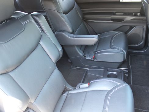 Certified 2020 Ford Explorer ST w/ Premium Technology Package AWD/4WD image 17