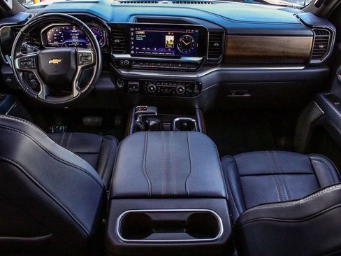 Used 2023 Chevrolet Silverado 1500 High Country image 35