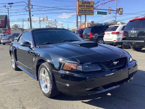 Used 2004 Ford Mustang GT RWD image 1