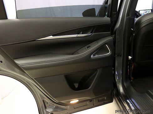 Used 2023 INFINITI QX60 Sensory w/ Cargo Package image 27