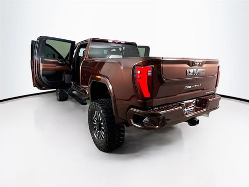 Used 2024 GMC Sierra 2500 Denali Ultimate AWD/4WD image 36