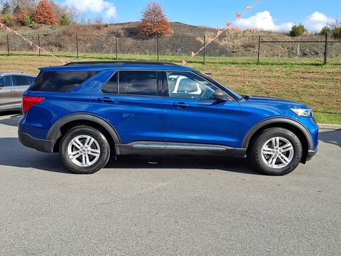 Used 2020 Ford Explorer XLT image 7