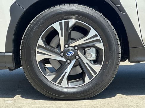 Used 2025 Subaru Crosstrek 2.5i Premium AWD/4WD image 25