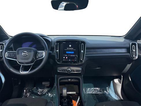 Used 2023 Volvo C40 P8 Recharge Plus w/ Protection Package Premier AWD/4WD image 10