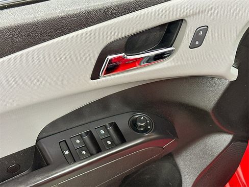 Used 2014 Chevrolet Sonic LT image 17