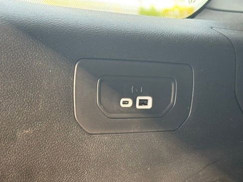 New 2025 Jeep Grand Cherokee L Limited w/ Black Appearance Package image 14