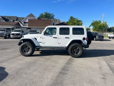 Used 2020 Jeep Wrangler Unlimited Sahara w/ Uconnect 4C Nav & Sound Group AWD/4WD image 10