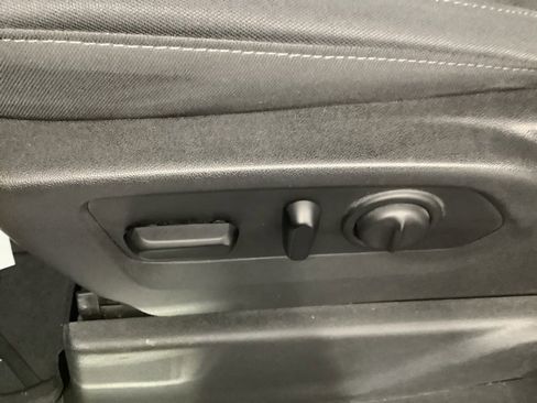 Used 2019 Chevrolet Silverado 1500 RST image 10