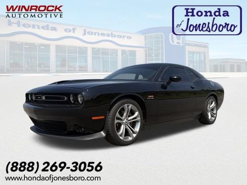 Used 2022 Dodge Challenger R/T RWD image 1