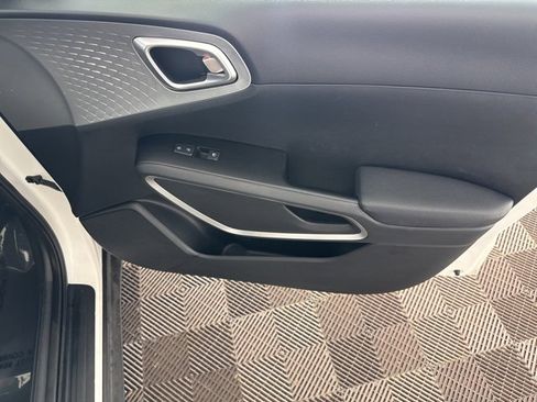 Used 2023 Kia Soul LX w/ Option Group 015 image 20