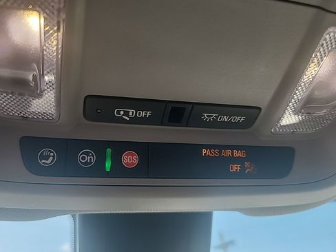 Used 2022 Chevrolet Equinox LT image 23