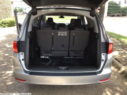 Used 2023 Honda Odyssey EX-L image 11