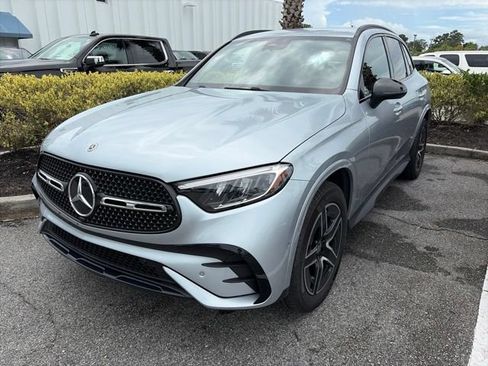 Used 2026 Mercedes-Benz GLC 300 image 2