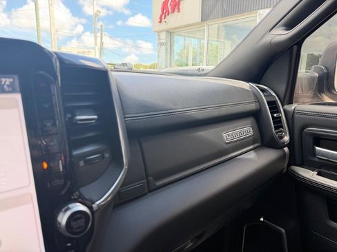 Used 2022 RAM 2500 Laramie w/ Night Edition AWD/4WD image 33