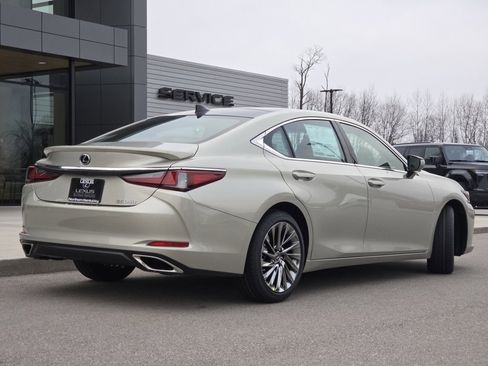 New 2025 Lexus ES 350 Ultra Luxury image 29