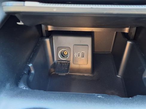 Used 2025 Ford Explorer ST image 14