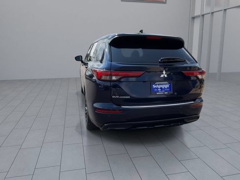 Used 2022 Mitsubishi Outlander SE AWD/4WD image 7