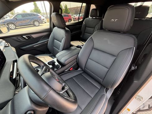 Used 2026 Buick Enclave Sport Touring AWD/4WD image 34