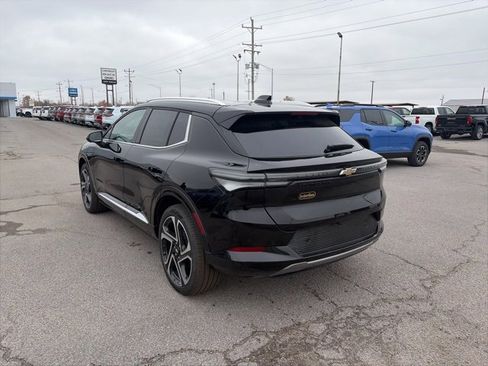 New 2026 Chevrolet Equinox EV LT image 4
