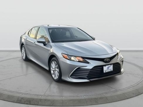 Used 2023 Toyota Camry LE image 1