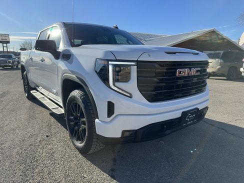 Used 2025 GMC Sierra 1500 Elevation w/ Preferred Package AWD/4WD image 1