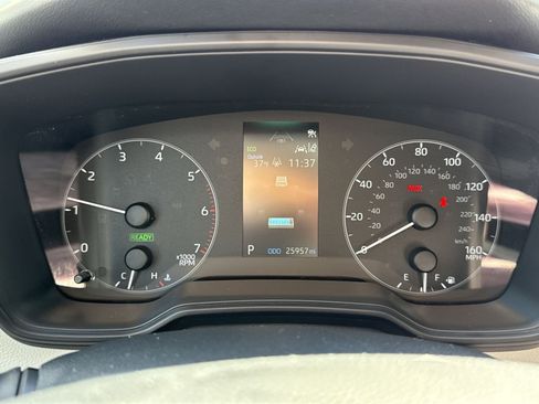 Used 2025 Toyota Corolla LE image 17