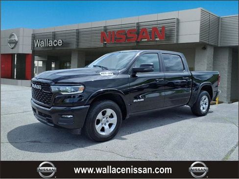 Used 2025 RAM 1500 Big Horn AWD/4WD image 1