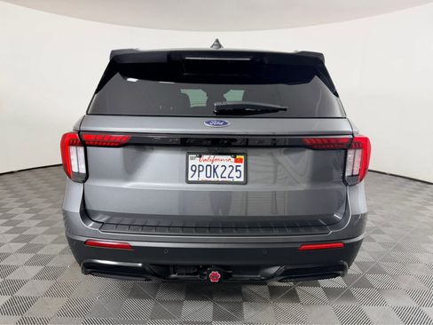Used 2025 Ford Explorer ST-Line w/ Premium Package image 6