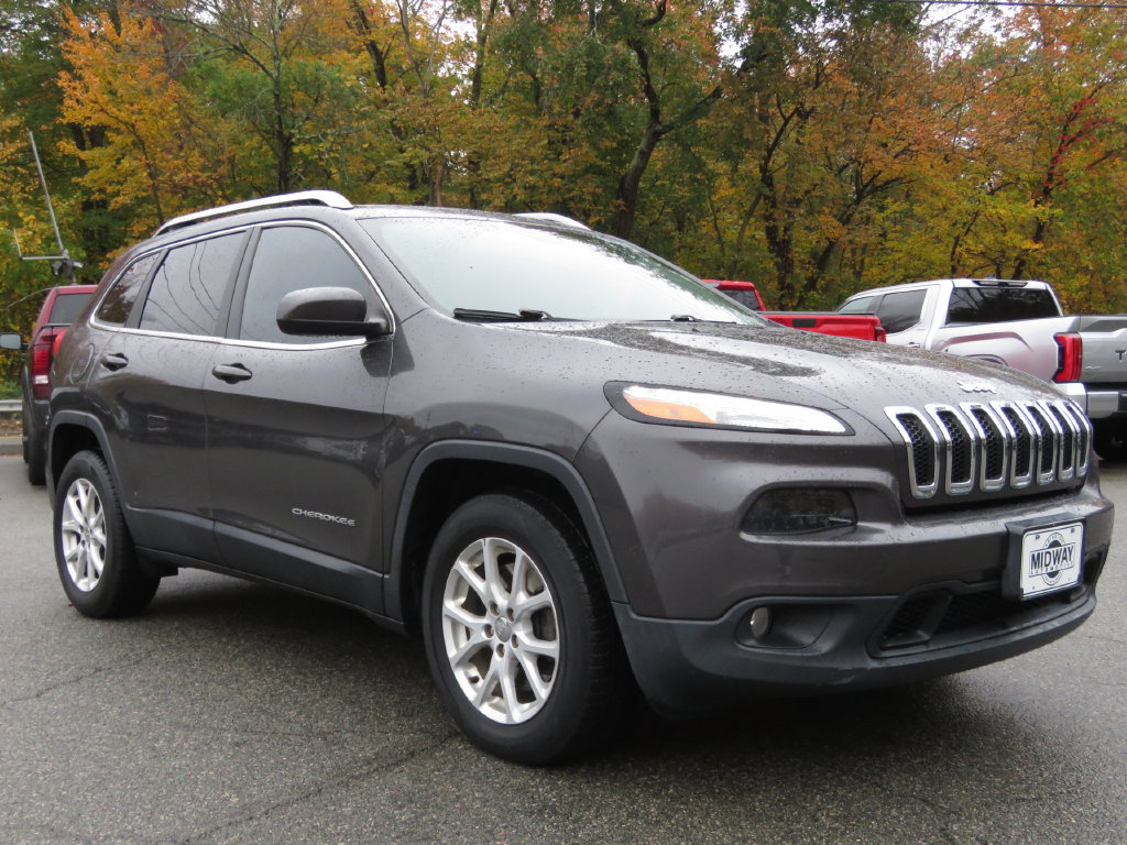Used 2016 Jeep Cherokee Latitude AWD/4WD image 3