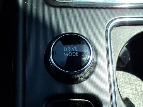 Used 2023 Lincoln Corsair AWD w/ Equipment Group 101A image 20