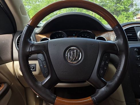 Used 2011 Buick Enclave CXL image 20